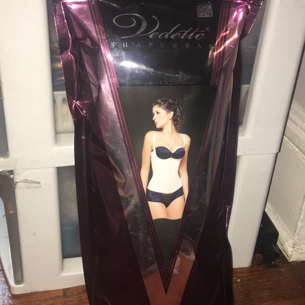 NEW!! Vedette colombian shape wear
